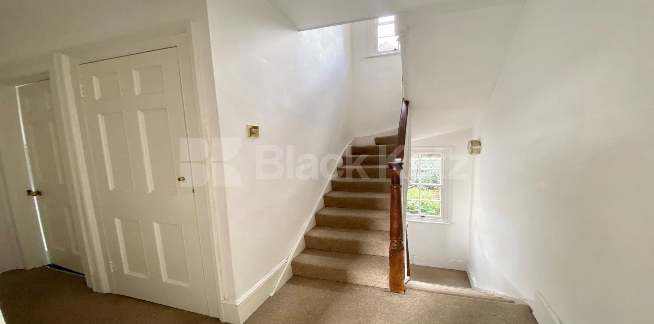 			LET , 4 Bedroom, 1 bath, 1 reception Terraced House			 Park Street, Borough 